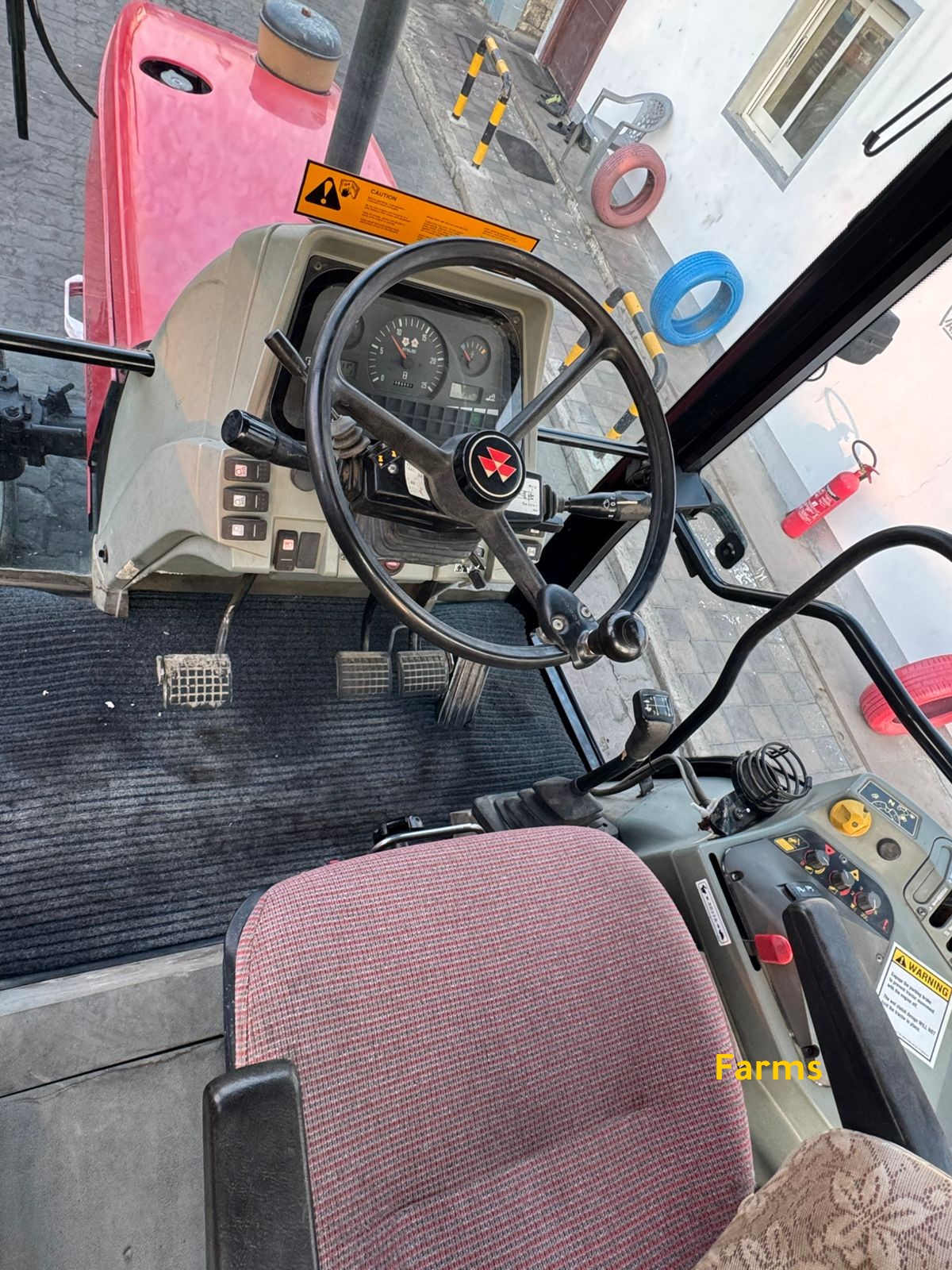 جرار ماسي فيرغسون 6130 من الجرارات القوية وال